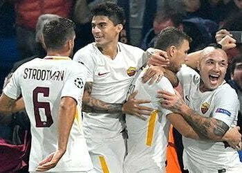 L'esultanza dopo il gol di Dzeko in Chelsea-Roma