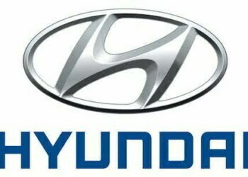 hyundai logo TuttoASRoma.it AS ROMA Hyundai mette a disposizione della squadra tre nuovi SUV Tutte le News AS Roma FC Notizie Calendario Partite Calciomercato Info Biglietti Store