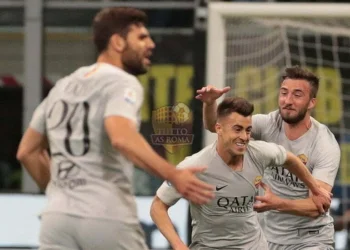 El Shaarawy esulta dopo il gol in Inter-Roma