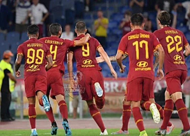 Dzeko esulta al gol in Roma-Genoa - Photo by Getty Images