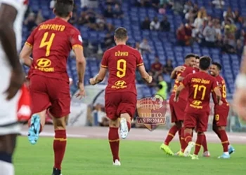 Kolarov Esultanza compagni di squadra - Photo by Getty Images