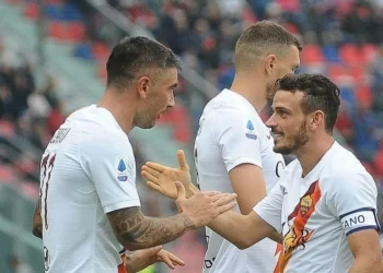 Florenzi Esulta con Kolarov - Photo by Getty Images