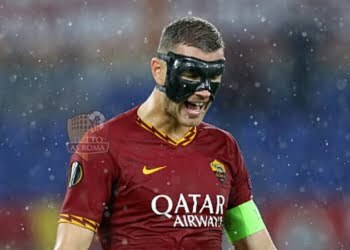 Dzeko in azione contro il Borussia M'Gladbach - Photo by Getty Images