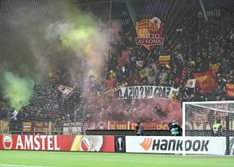 I 1000 tifosi romanisti che hanno invaso con cori e striscioni le gradinate del Graz Liebenau - Photo bu Getty Images