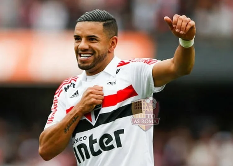 Bruno Peres con la maglia del Sao Paulo - Photo by Getty Images