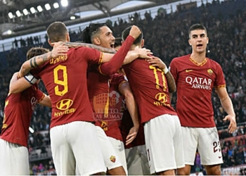 Esultanza dei giocatori della Roma al gol di Veretout - Photo by Getty Images