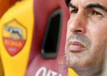 Paulo Fonseca in panchina Roma-Napoli - Photo by Gettu Images