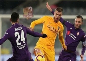 Edin Dzeko in azione durante la gara di Coppa Italia del 30 gennaio scorso a Firenze - Photo by Getty Images
