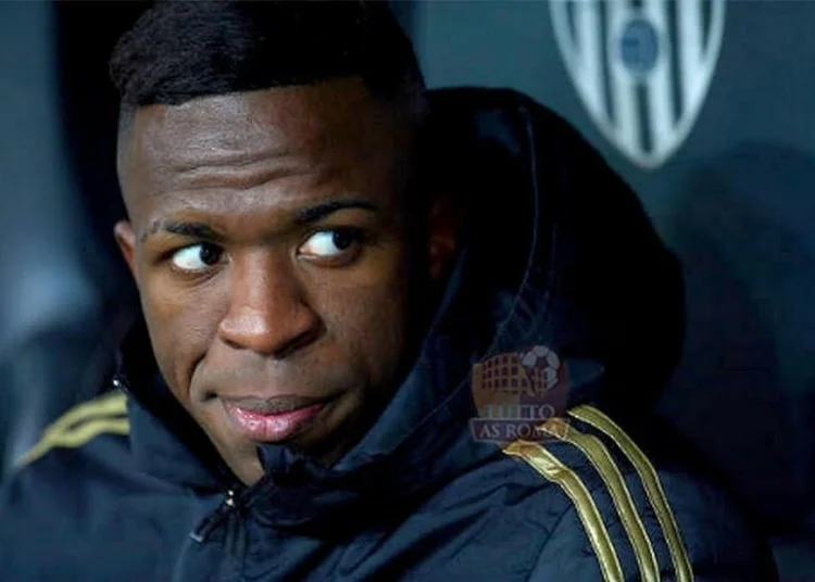 Valencia-Real Madrid del 15 dicembre 2019: Vinicius Junior non è soddisfatto di sedere in panchina - Photo by Getty Images