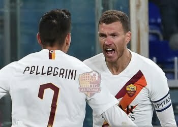 Edin Dzeko esulta al gol con Lorenzo Pellegrini in Genoa-Roma - Photo by Getty Images