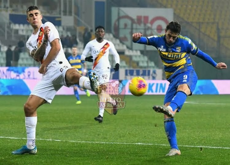 Gianluca Mancini contrasta Roberto Inglese in Parma-Roma di Coppa Italia - Photo by Getty Images