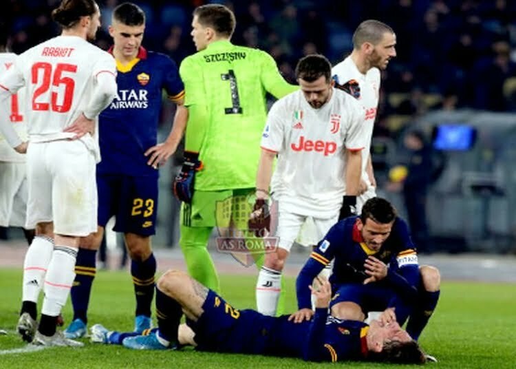 Nicolò Zaniolo a terra dopo la rottura del legamento crociato in Roma-Juventus - Photo bu Getty Images