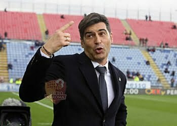 Paulo Fonseca in panchina durante Cagliari-Roma - Photo by Getty Images