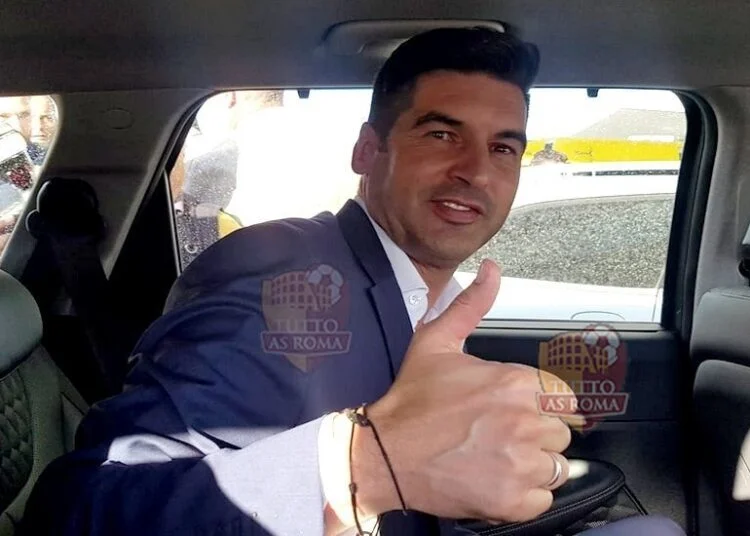 Paulo Fonseca all'arrivo a Fiumicino - Foto esclusiva Tuttoasroma.it