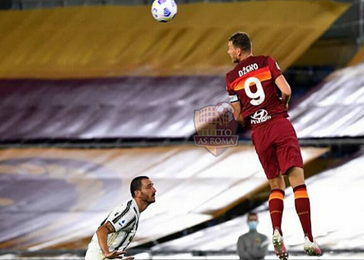 Edin Dzeko in azione in Roma-Juventus - Photo by Getty Images