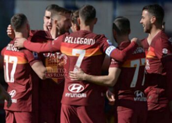 I giocatori della Roma esultano al gol di Veretout - Photo by Getty Images