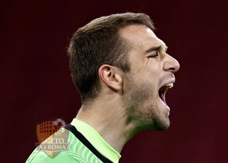 Pau Lopez - Photo by Getty Images