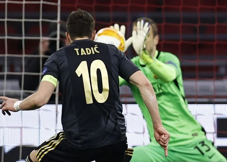 Pau Lopez - Photo by Getty Images