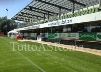 Le tribune dei campi di Bad Waltersdorf - Photo by Tuttoasroma