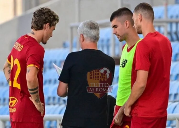 Josè Mourinho, Nicolò Zaniolo, Gianluca Mancini ed Edin Dzeko - Photo by Getty Images