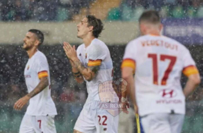 Nicolè Zaniolo, Lorenzo Pellegrini (sul fondo) e Jordab Veretout (di spalle) - Ohoto by Getty Images