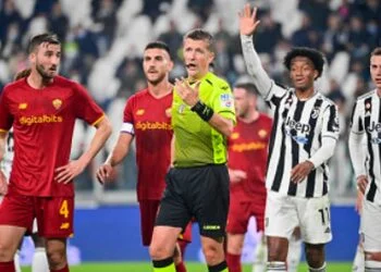 Bryan Cristante e Daniele Orsato - Photo by Getty Images