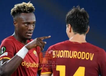 Tammy Abraham e Eldor Shomurodov - Photo by Getty Images