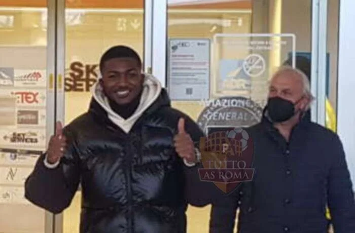 Maitland-Niles Arrivo Ciampino 2 07012022