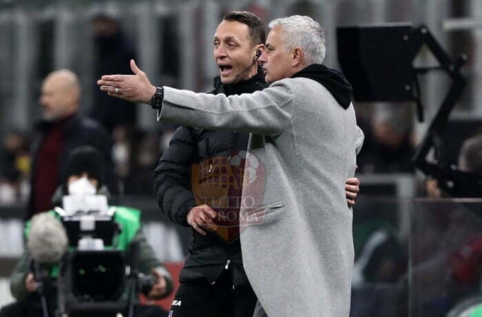 Mourinho Panchina 5 Milan-Roma 06012022