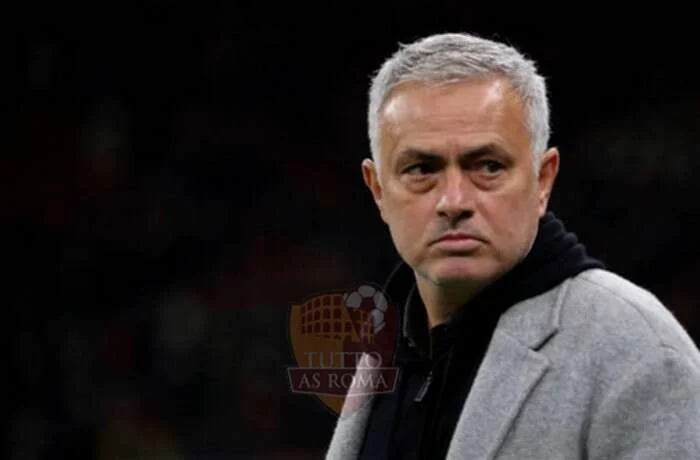 Mourinho Panchina 6 Milan-Roma 06012022