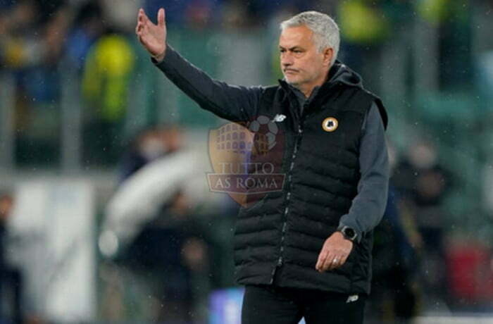 Mourinho Panchina Roma-Lazio 20032022