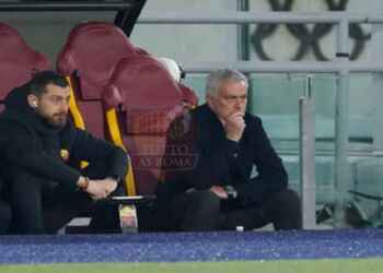 Mourinho Panchina Roma-Vitesse 2 17032022