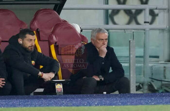 Mourinho Panchina Roma-Vitesse 2 17032022