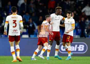 El Shaarawy Esulta gol Napoli-Roma 3 18042022