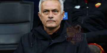 Mourinho Panchina 2 Inter-Roma 23042022