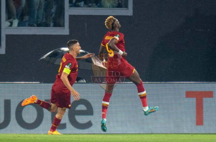 Abraham Esulta gol Roma-Leicester 05052022