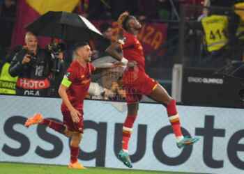 Abraham Esulta gol Roma-Leicester 3 05052022