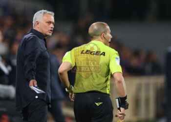 Mourinho Panchina Fiorentina-Roma 09052022