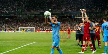 Rui Patricio Con pallone Roma-Feyenoord 25052022