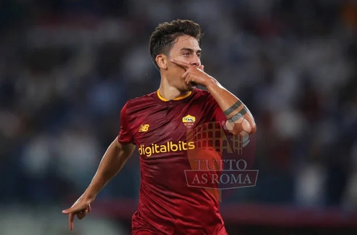 Dybala Esulta con la maschera Roma-Monza 30082022