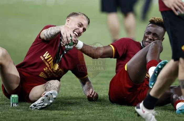 Tammy Abraham e Rick Karsdorp - Photo by Getty Images