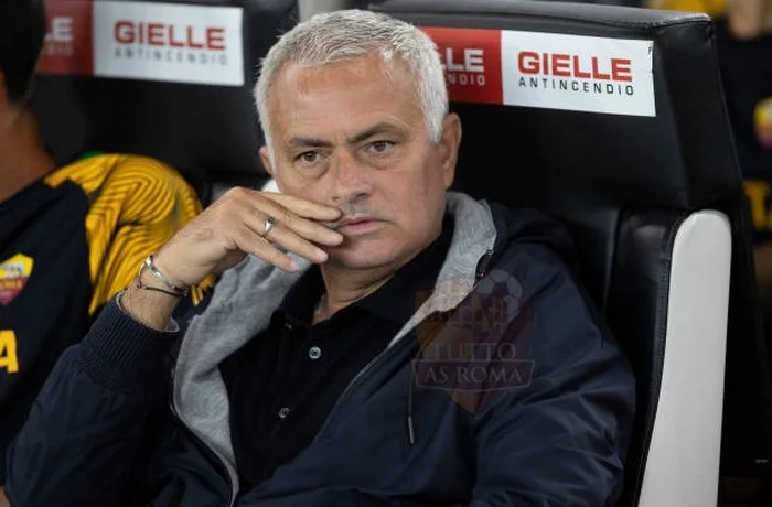 Mourinho Panchina 2 Udinese-Roma 04092022