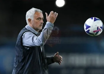 Mourinho Panchina Empoli-Roma 12092022