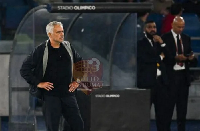 Mourinho Panchina Roma-Napoli 23102022