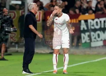 Mourinho e Karsdorp Salernitana-Roma 14082022