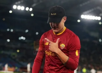 Dybala Esulta con cappello Roma-Genoa 12012023