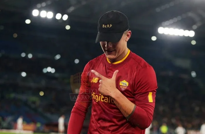 Dybala Esulta con cappello Roma-Genoa 12012023