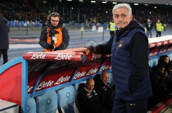 Mourinho Panchina 2 Napoli-Roma 29012023