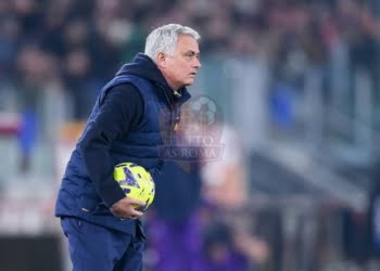 Mourinho Panchina Roma-Fiorentina 15012023