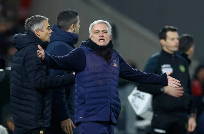 Mourinho Panchina Spezia-Roma 22012023